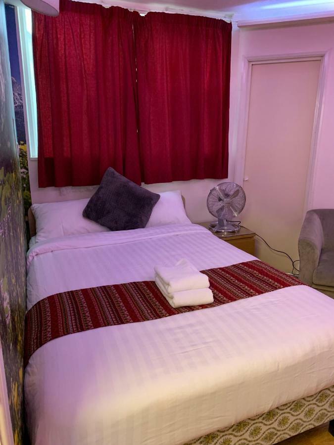 Barking Hotel Kültér fotó